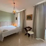 La Lupa E L'orso Bed & Breakfast