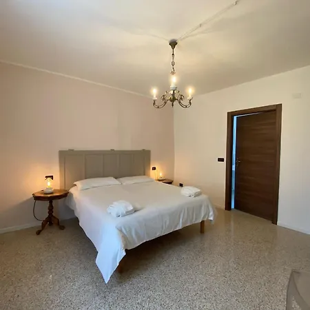 La Lupa E L'orso Bed & Breakfast