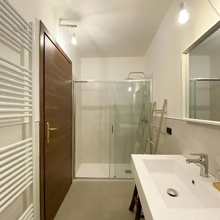 La Lupa E L'orso Panzió Berceto