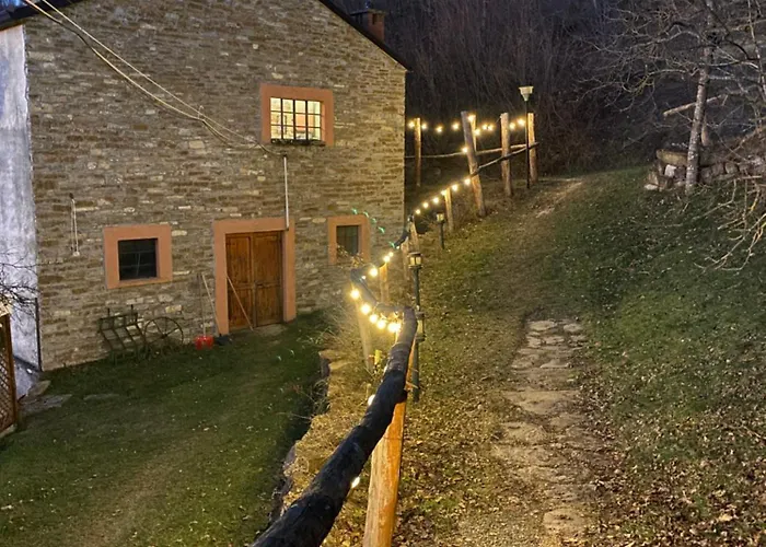La Lupa E L'orso Oda ve Kahvaltı Berceto